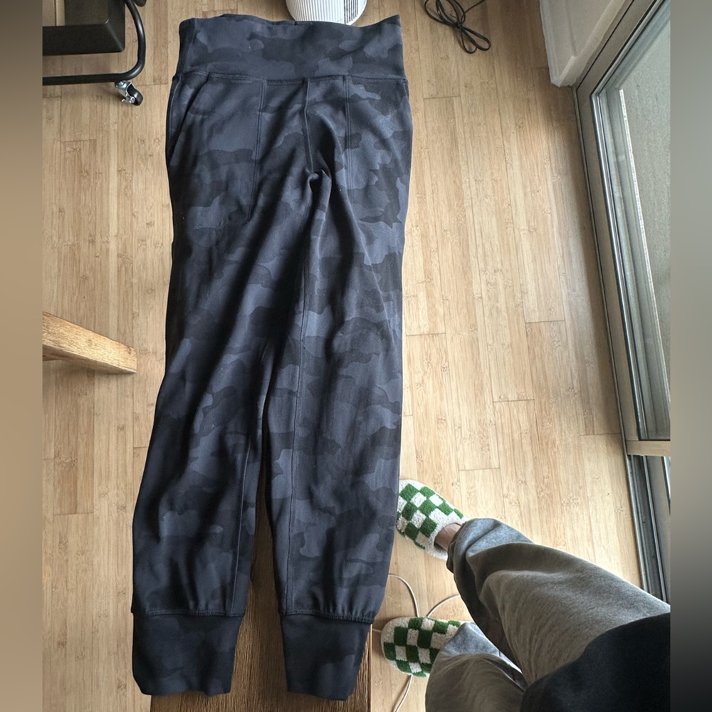 lululemon Align Jogger Crop